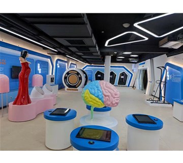 探索未來(lái)之門(mén)——校園科技館設(shè)計(jì)