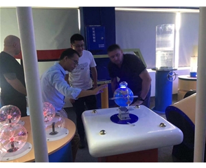 俄羅斯客戶現(xiàn)場(chǎng)參觀大成科普展品